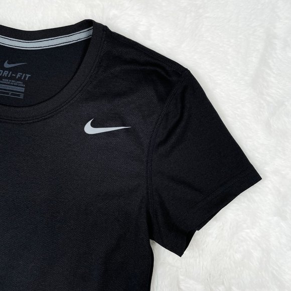 Nike Women’s T-Shirt Dri-Fit Top - Picture 5 of 6